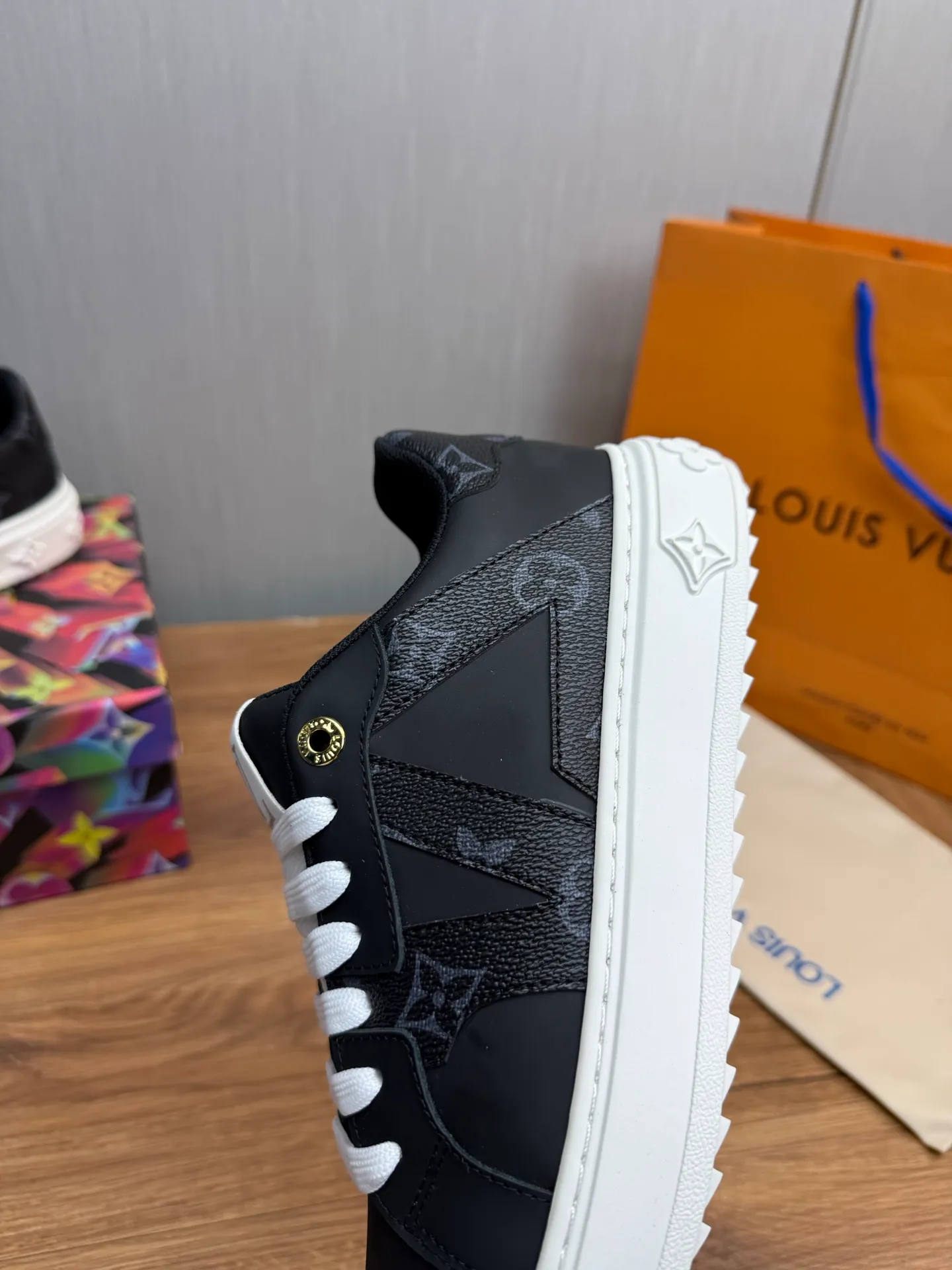 Men's shoes 💰520💰 LOUIS VUITTON [Luden Yiwei] The new trendy Lv is on the market 🎁, casual and fashionable men's shoes 👟 The upper is made of imported silk cowhide + cowhide mesh lining, the original wear-resistant rubber outsole, the version is simple and elegant, exclusive for trendy men. 38-44